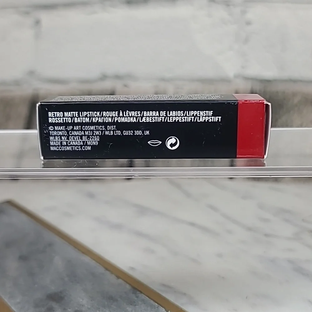 MAC Cosmetics Long-Wear Retro Matte Lipstick in Ruby Woo 707 - NWT/NIB